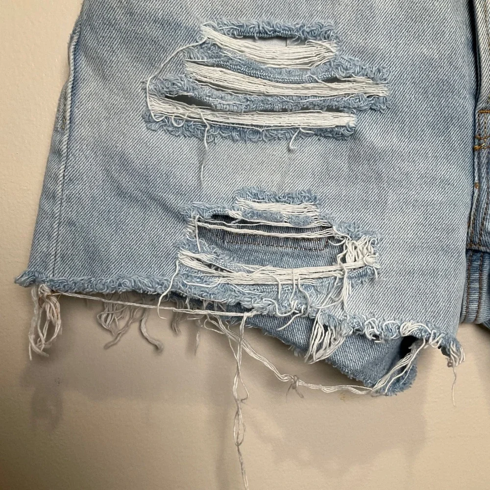 Levis 501 Original Distressed Cut Off Denim Shorts 28 Light Wash Blue Altered